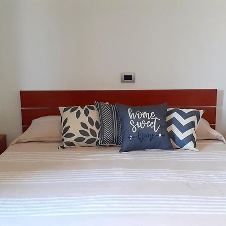 8 Via V. Monti Villa Loiri Porto San Paolo Ngoại thất bức ảnh