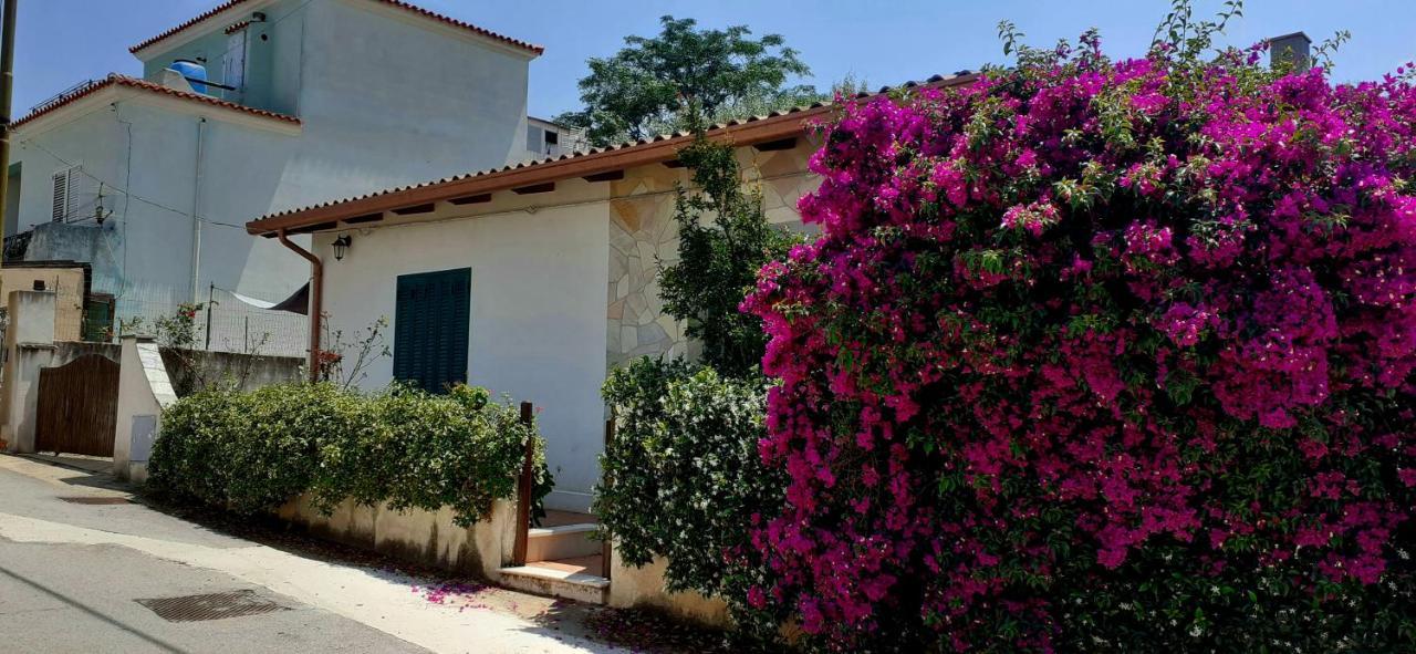 8 Via V. Monti Villa Loiri Porto San Paolo Ngoại thất bức ảnh