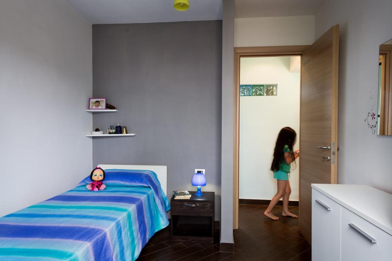 8 Via V. Monti Villa Loiri Porto San Paolo Ngoại thất bức ảnh